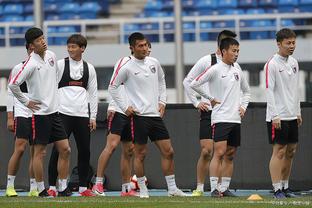 记者：国家队球员明日回归米兰训练 本纳塞尔身体状态已恢复